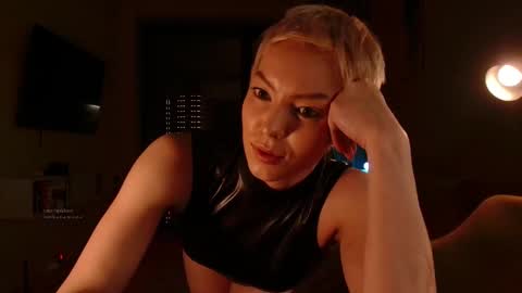 Snapshot of spiklencii chatting on 12-15-25, 03:38 Elizabeth online show from 12-15-25, 03:38