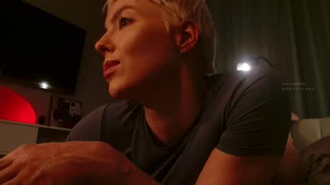 Elizabeth online show from 04-16-26, 06:19