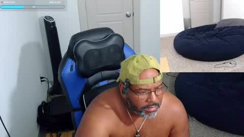 Snapshot of splenda_daddy_50 chatting on 10-23-25, 08:51 Blaque Jaystone online show from 10-23-25, 08:51