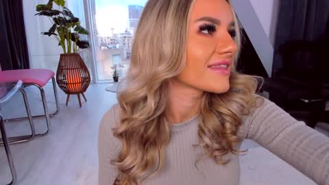 Snapshot of spoilm3mor3 chatting on 12-20-24, 01:11 Anna online show from 12-20-24, 01:11