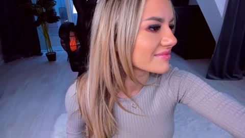 Snapshot of spoilm3mor3 chatting on 12-29-24, 01:28 Anna online show from 12-29-24, 01:28