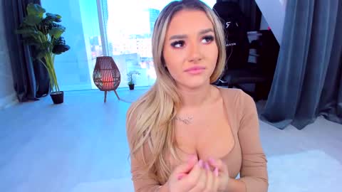 Snapshot of spoilm3mor3 chatting on 02-09-25, 11:47 Anna online show from 02-09-25, 11:47