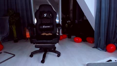 Snapshot of spoilm3mor3 chatting on 03-02-25, 05:36 Anna online show from 03-02-25, 05:36