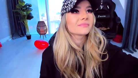 Snapshot of spoilm3mor3 chatting on 03-05-25, 11:49 Anna online show from 03-05-25, 11:49