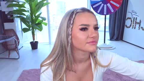 Snapshot of spoilm3mor3 chatting on 09-11-25, 10:37 Anna online show from 09-11-25, 10:37