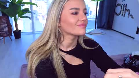 Snapshot of spoilm3mor3 chatting on 10-20-25, 11:10 Anna online show from 10-20-25, 11:10