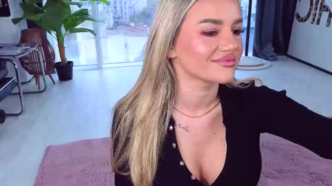 Snapshot of spoilm3mor3 chatting on 10-27-25, 12:09 Anna online show from 10-27-25, 12:09