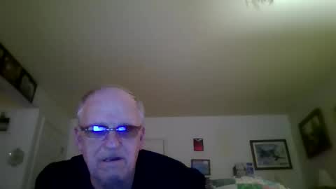 spongebobpineapple70 online show from 05-13-26, 11:33