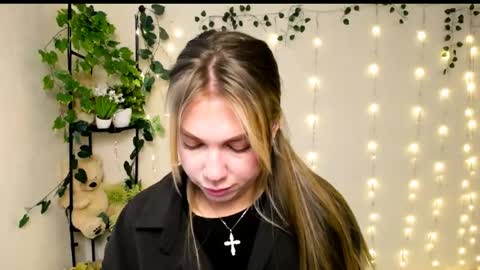 Karina online show from 05-12-26, 06:43