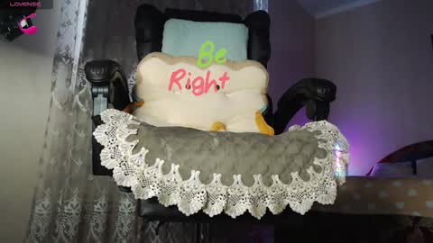 Tips are the best compliment to a woman online show from 11-06-25, 07:31