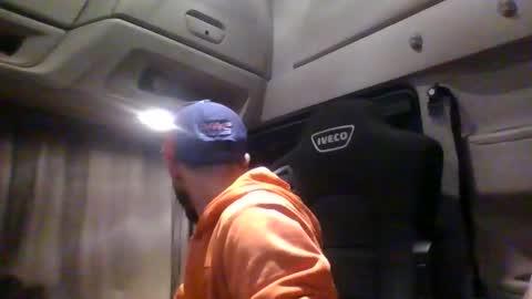 spyco82 online show from 11-24-25, 06:07