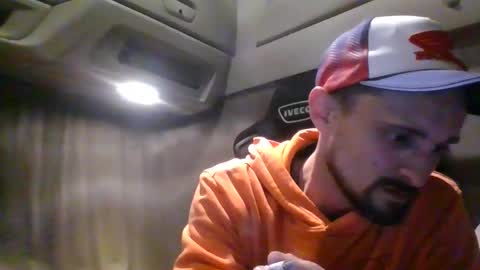 spyco82 online show from 11-25-25, 04:51