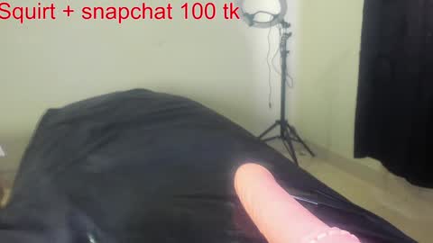 Snapshot of squirtle_girl chatting on 12-25-24, 07:24 Lizzy online show from 12-25-24, 07:24