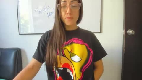 Snapshot of squirttati33 chatting on 10-07-25, 03:42 Tati online show from 10-07-25, 03:42