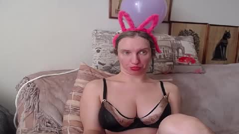 Snapshot of squirtyeleanor chatting on 02-05-25, 10:08 SquirtyEleanor online show from 02-05-25, 10:08