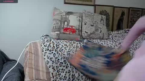 Snapshot of squirtyeleanor chatting on 12-05-25, 12:36 SquirtyEleanor online show from 12-05-25, 12:36