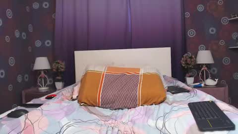 Snapshot of squirtyjess chatting on 02-13-25, 06:30 just Jess online show from 02-13-25, 06:30