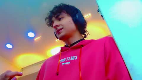 ethan online show from 01-06-26, 01:37