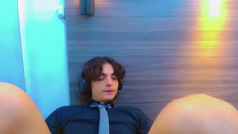 ethan online show from 04-22-26, 01:12