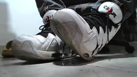 Snapshot of srfindomfeet_ chatting on 05-03-26, 07:42 sr master cum its my old account online show from 05-03-26, 07:42