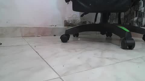Snapshot of srfindomfeet_ chatting on 05-26-26, 04:25 sr master cum its my old account online show from 05-26-26, 04:25