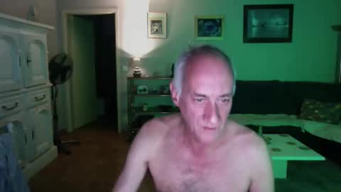 Snapshot of sscroli23 chatting on 12-16-25, 08:47 sscroli23 online show from 12-16-25, 08:47