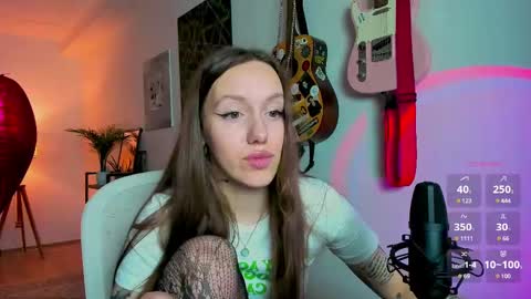 Snapshot of sshawty chatting on 02-16-25, 06:43 Anni if Im offline for a long time Im depressed feel free to support me offline online show from 02-16-25, 06:43