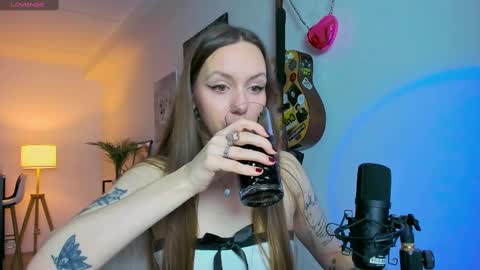 Snapshot of sshawty chatting on 02-25-25, 02:54 Anni if Im offline for a long time Im depressed feel free to support me offline online show from 02-25-25, 02:54