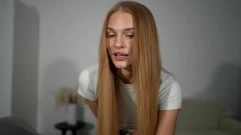 Scarlett online show from 11-18-25, 06:56