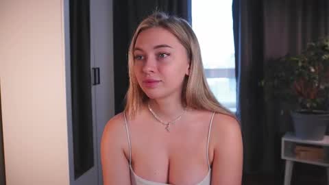 Kate online show from 10-19-25, 07:09