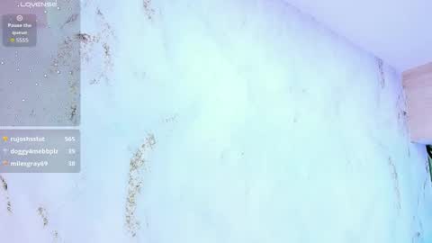 STAAR HOT online show from 01-14-26, 01:00