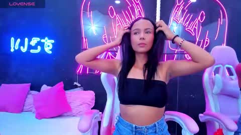 Snapshot of staarlightt chatting on 09-29-25, 08:46 staarlightt online show from 09-29-25, 08:46