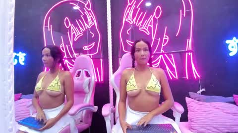 Snapshot of staarlightt chatting on 10-04-25, 10:30 staarlightt online show from 10-04-25, 10:30