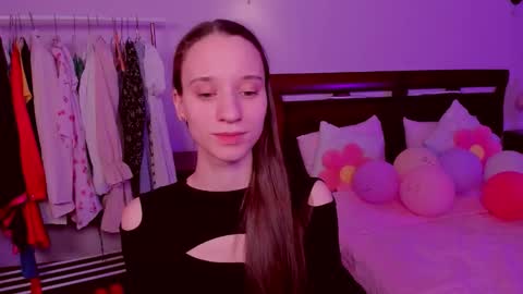 Snapshot of staceycutie chatting on 02-05-26, 06:01 StaceyCutie online show from 02-05-26, 06:01