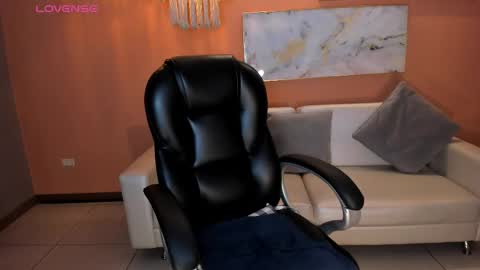 Stacy Woods online show from 02-19-25, 05:16