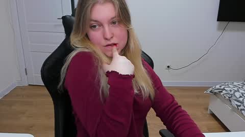 Stacy  online show from 01-03-25, 07:07