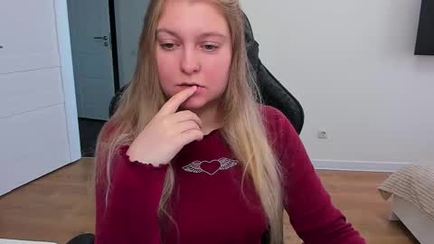 Stacy  online show from 09-29-25, 09:58