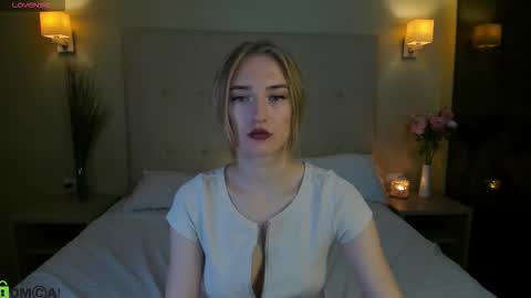 Stacy Mon Tue Wed Thu Fri Sun GMT GMT 3 1000am - 0400pm  online show from 12-17-25, 09:59