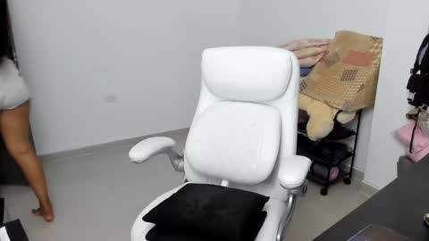 Zulma Yisset online show from 01-21-25, 04:43