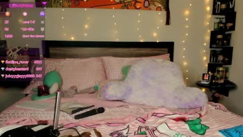 Snapshot of stacycakesxo chatting on 02-08-25, 09:24 StacyCakes online show from 02-08-25, 09:24