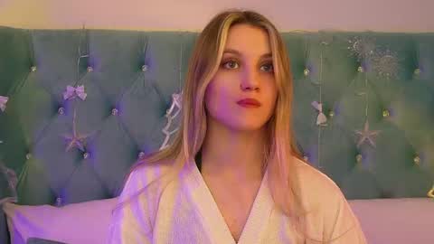 StacyEvances online show from 12-18-25, 06:14