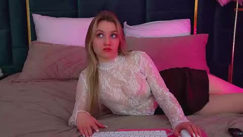 StacyEvances online show from 02-06-26, 06:40