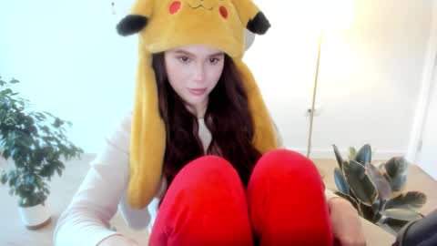 Snapshot of stacyluxxe chatting on 11-26-25, 01:45 Stacy online show from 11-26-25, 01:45