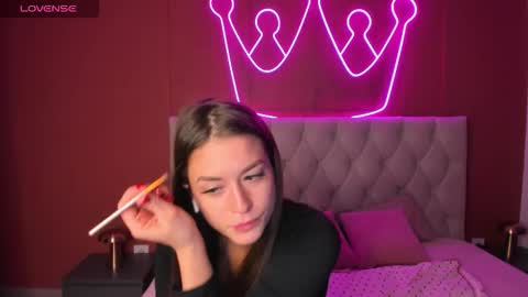 Stacy online show from 10-04-25, 01:25