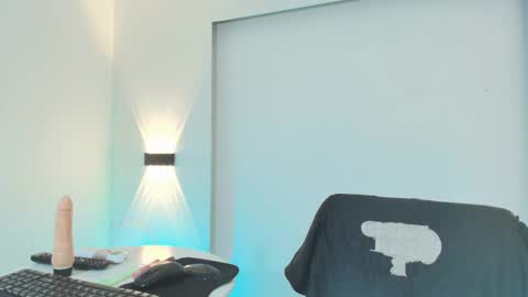 Snapshot of staicyadams chatting on 10-02-25, 12:01 Staicy Adams online show from 10-02-25, 12:01