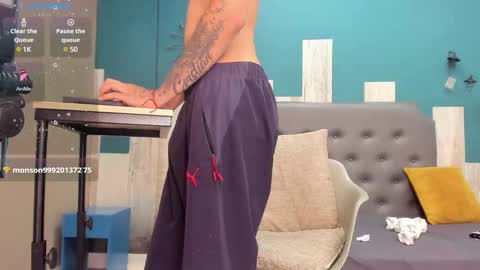 Snapshot of stanlycupper333 chatting on 02-24-25, 02:15 Stanly online show from 02-24-25, 02:15