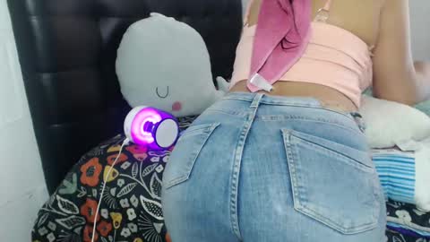 Snapshot of star710307 chatting on 02-15-25, 06:01 Star online show from 02-15-25, 06:01