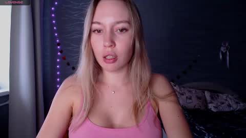 Snapshot of star_and_jane_ chatting on 03-04-25, 01:28 star_and_jane_ online show from 03-04-25, 01:28