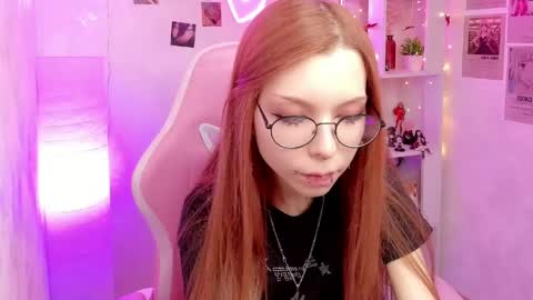 Snapshot of star_tarra chatting on 04-29-26, 02:15 Tarra online show from 04-29-26, 02:15