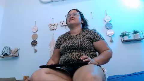 Snapshot of starfishanal21 chatting on 07-23-26, 07:12 alejandra online show from 07-23-26, 07:12